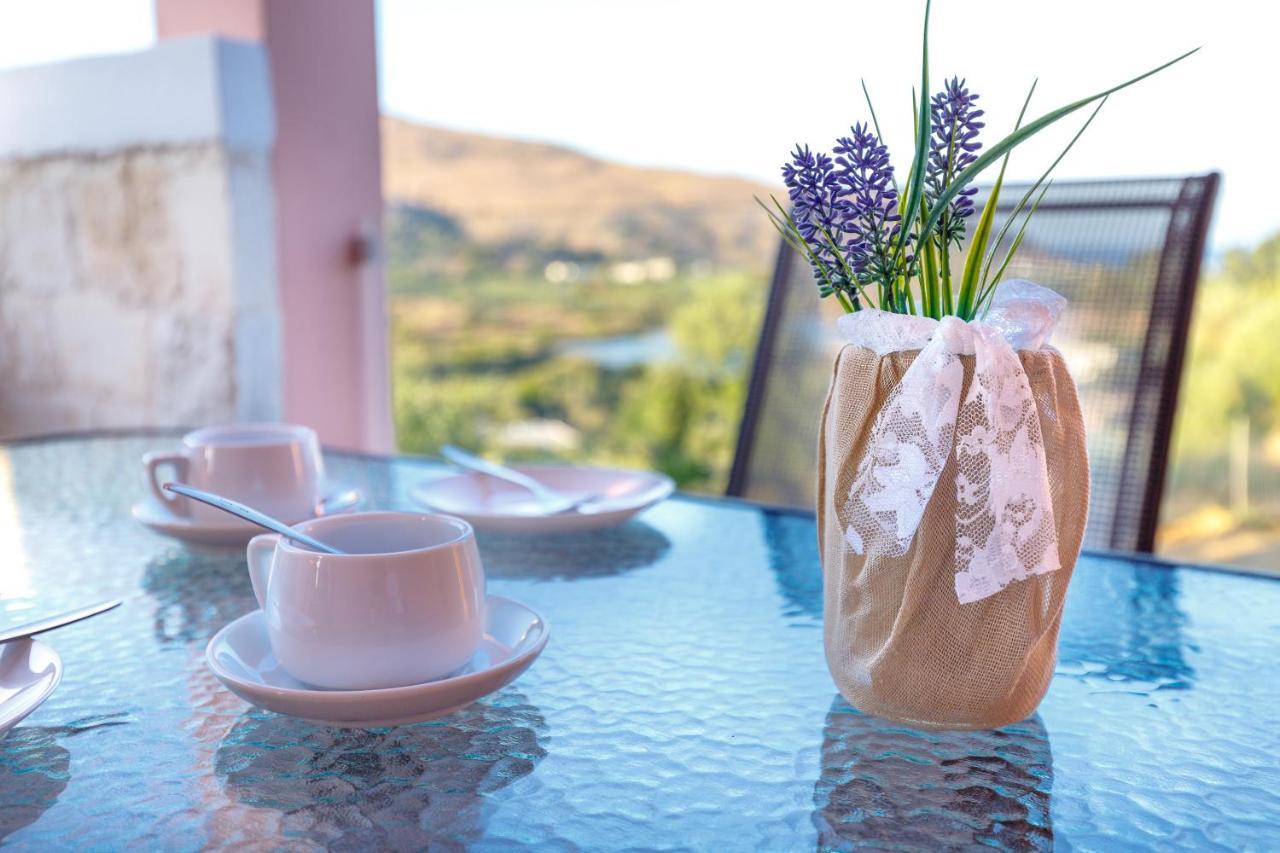 Georgioupoli Studio 2 With A Pool And Lake Views المظهر الخارجي الصورة