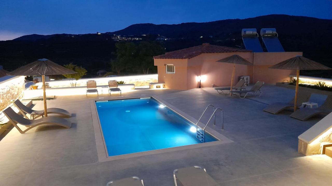 Georgioupoli Studio 2 With A Pool And Lake Views المظهر الخارجي الصورة