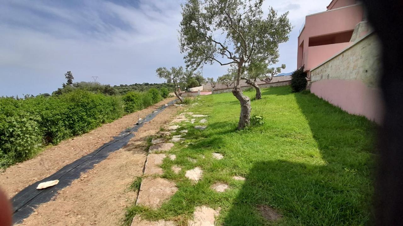 Georgioupoli Studio 2 With A Pool And Lake Views المظهر الخارجي الصورة